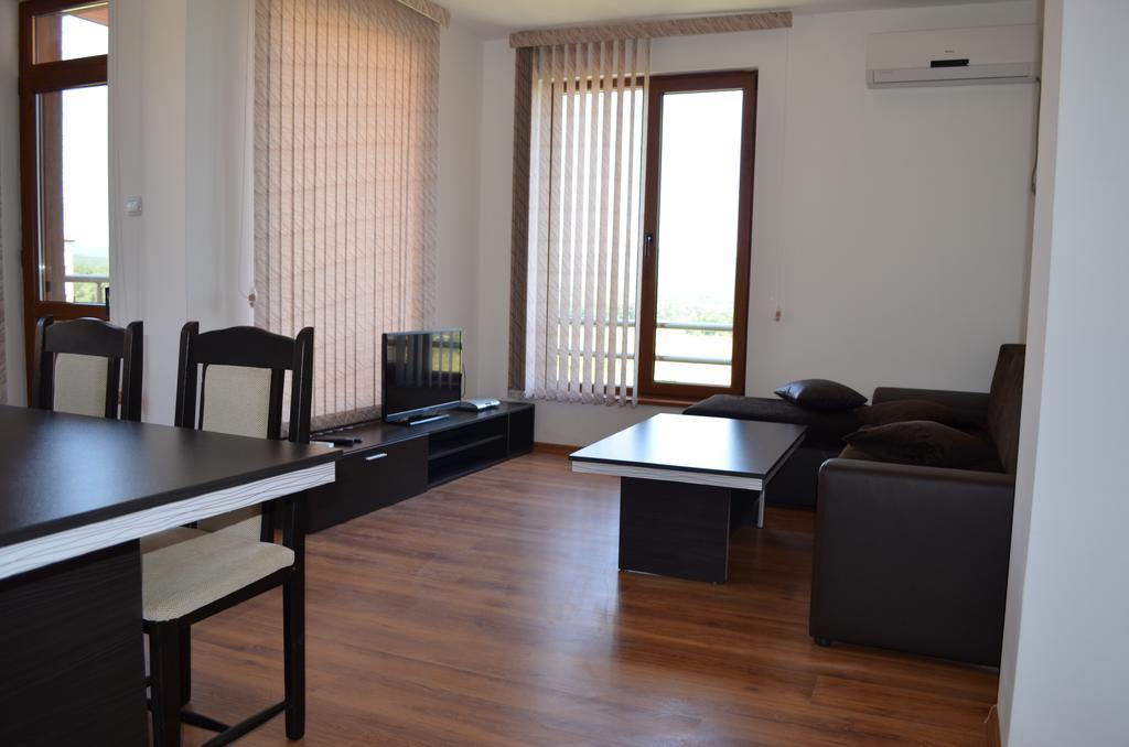 Guest House Georgievi بريمورسكو الغرفة الصورة