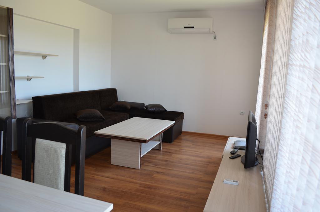 Guest House Georgievi بريمورسكو الغرفة الصورة
