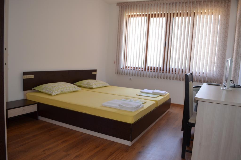 Guest House Georgievi بريمورسكو الغرفة الصورة