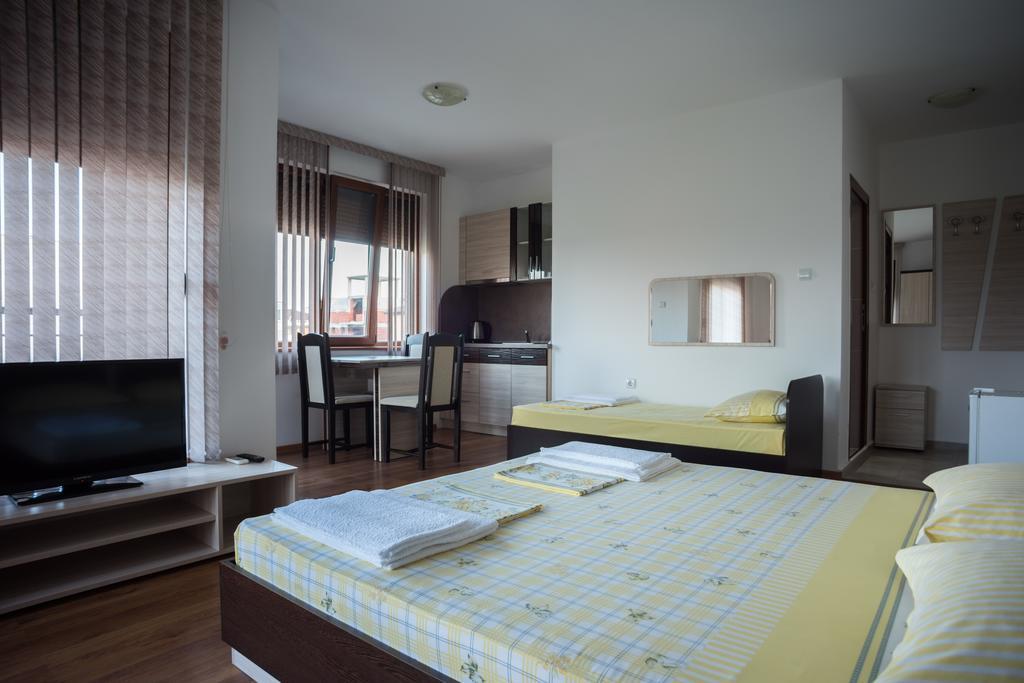Guest House Georgievi بريمورسكو المظهر الخارجي الصورة